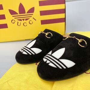 Gucci x Adidas Trefoil Slipper Black Suede Size 37 Flat